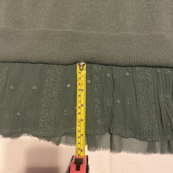 Garnet Hill Women’s Cashmere Shirttail Sweater Size Medium NWOT - Picture 6 of 8